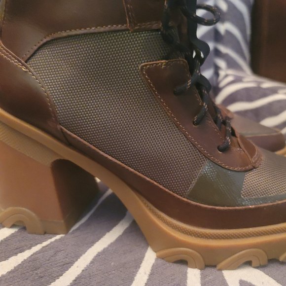 WOMEN'S BREX™ HEEL LACE BOOTIE Size 9.5 - Picture 7 of 16